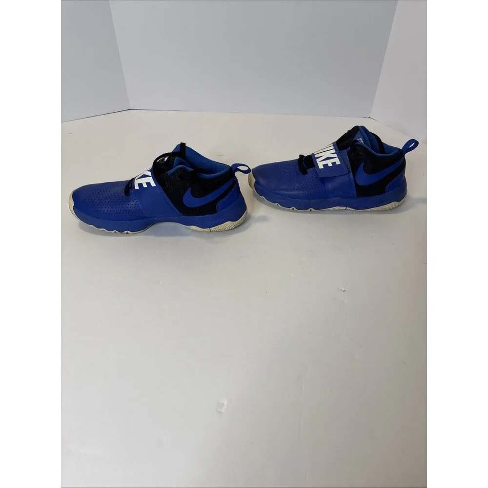 Nike Team Hustle D8 Big Boy's Blue Basketball Athletic Shoes Size 10.5